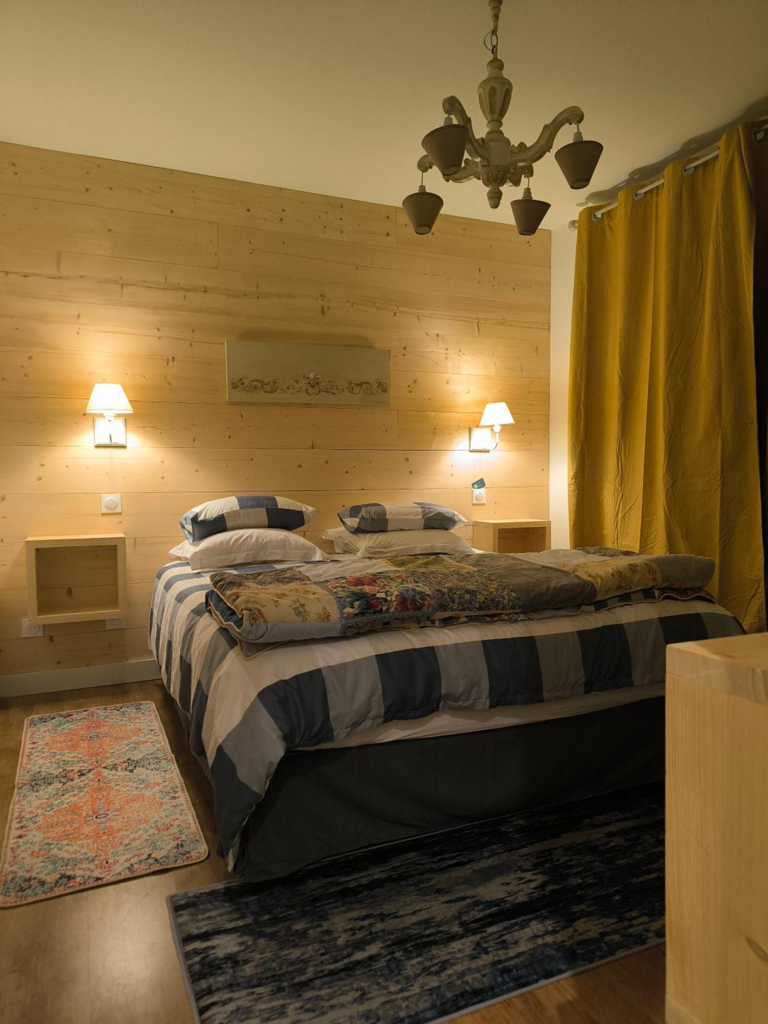 La Frenaie Bed & Breakfast Saint-Cyr-sur-le-Rhone Exterior foto